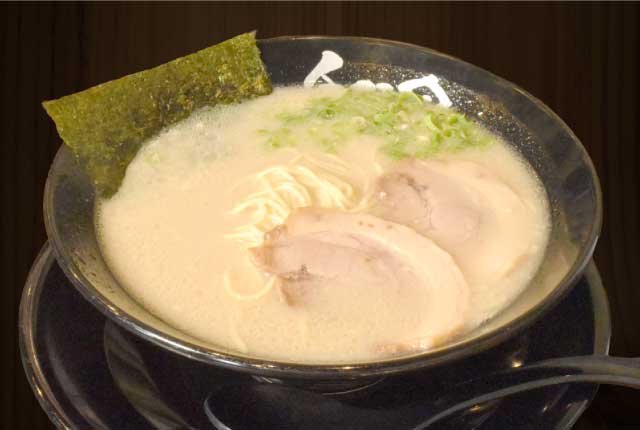 豚骨ラーメン